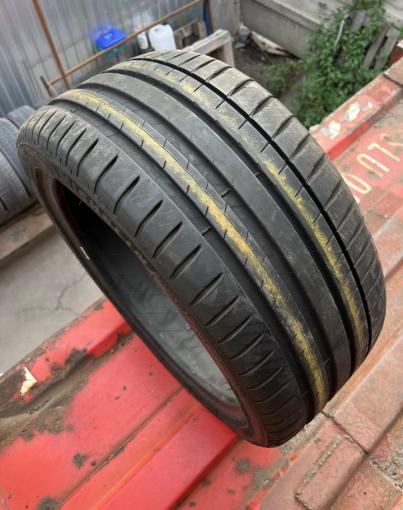 Michelin Pilot Sport 4 235/40 R18