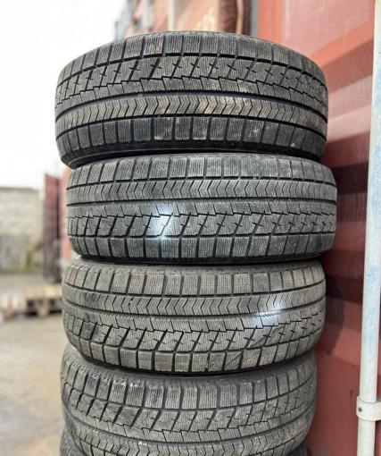 Bridgestone Blizzak VRX 215/60 R16