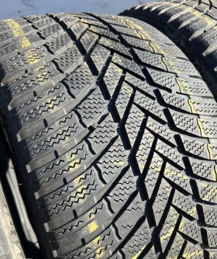 Bridgestone Blizzak LM-005 255/35 R20