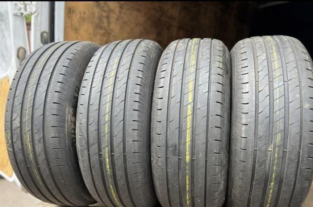 Goodyear EfficientGrip 2 SUV 275/60 R20