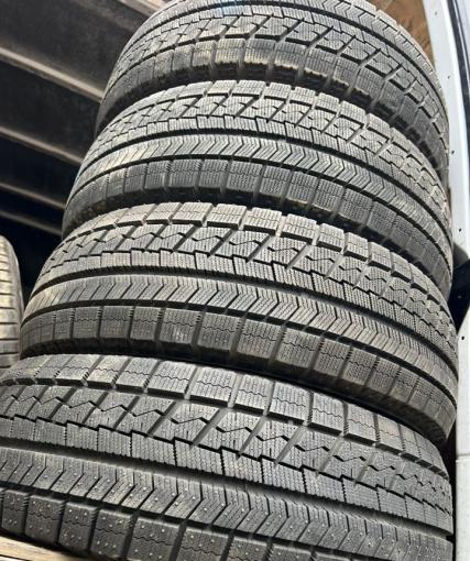 Bridgestone Blizzak VRX 215/65 R16