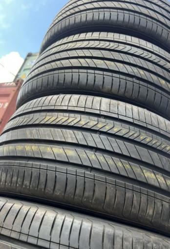 Kumho Majesty 9 Solus TA91 225/40 R19 и 255/35 R19