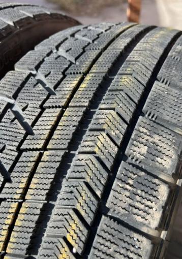 Bridgestone Blizzak VRX 245/40 R19