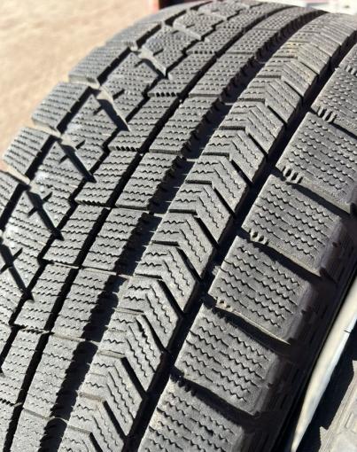 Bridgestone Blizzak VRX 225/55 R17