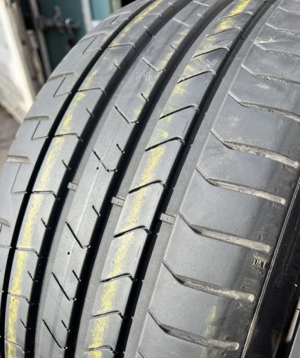 Pirelli P Zero PZ4 235/35 R20