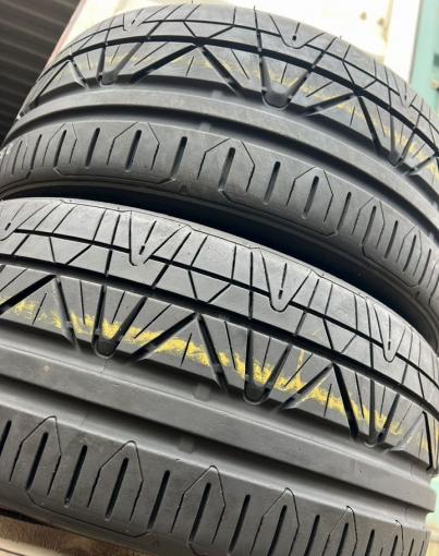Nitto Invo 235/35 R19