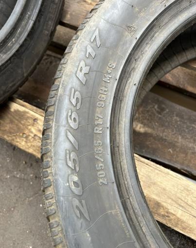 Pirelli Winter Sottozero 210 Serie II 205/65 R17