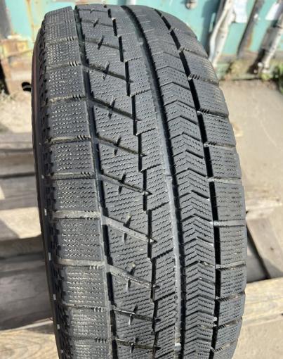 Bridgestone Blizzak VRX 215/65 R16