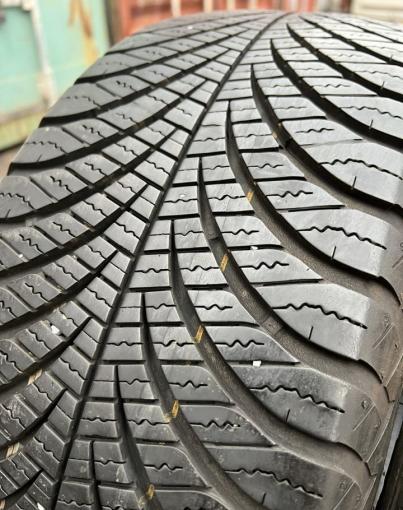 Goodyear Vector 4Seasons Gen-2 205/60 R16