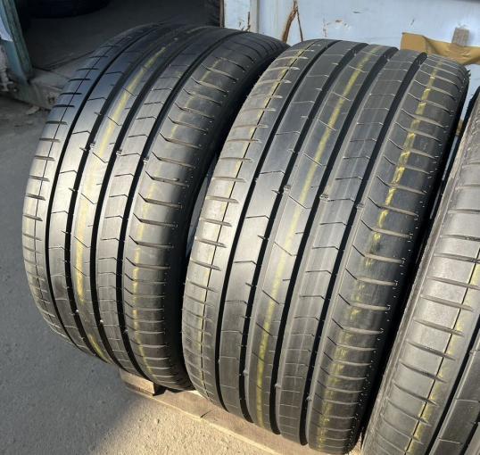 Pirelli P Zero PZ4 275/35 R22 и 315/30 R22