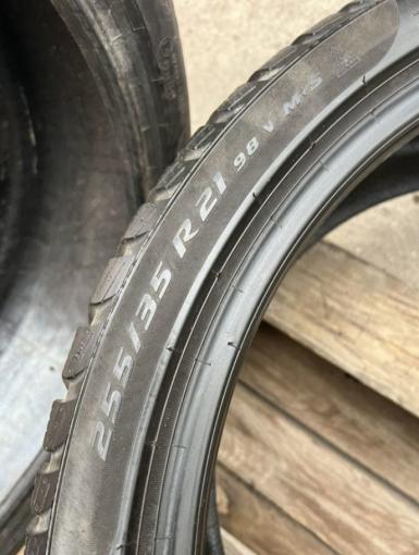 Pirelli Winter Sottozero 3 255/35 R21