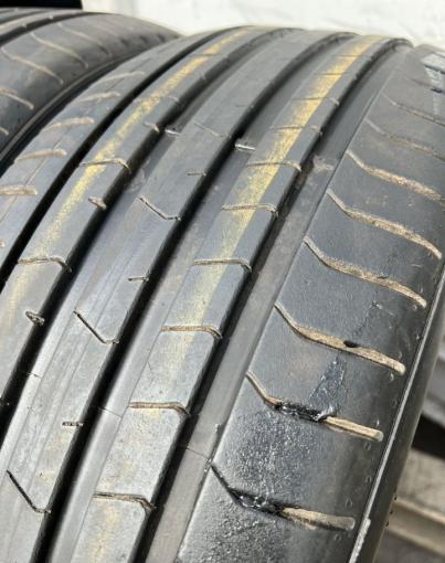 Pirelli P Zero PZ4 245/45 R19