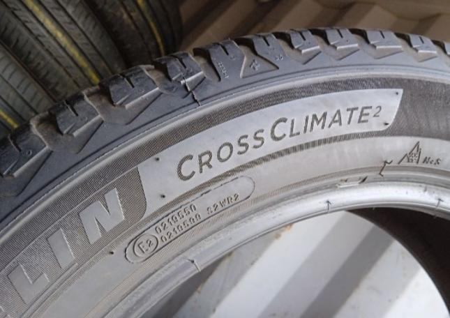 Michelin CrossClimate 2 215/55 R17