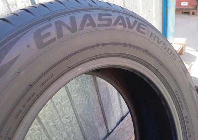 Dunlop Enasave RV505 215/60 R16