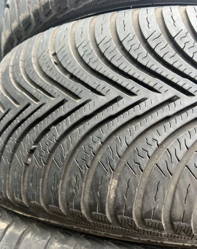 Michelin Alpin 5 215/60 R16