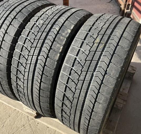 Bridgestone Blizzak VRX 245/45 R17