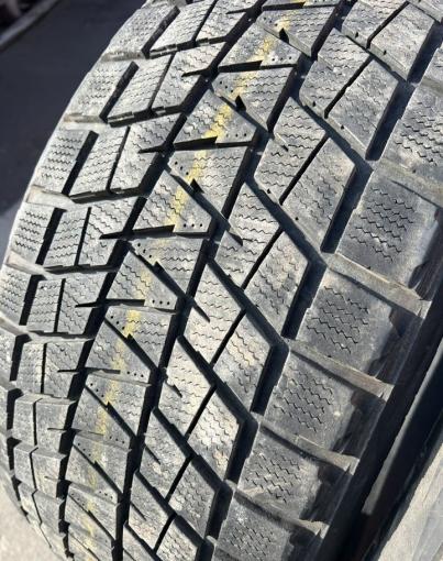 Bridgestone Blizzak DM-V1 275/40 R20