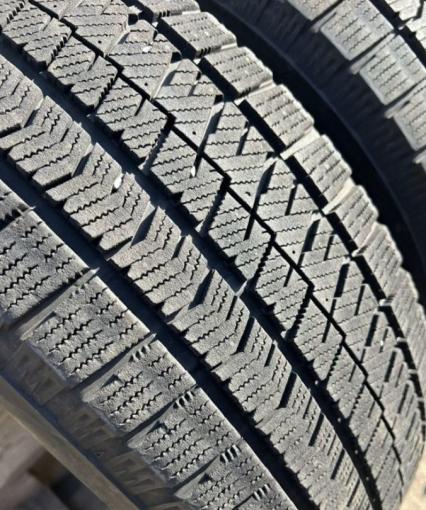 Bridgestone Blizzak VRX2 215/60 R16