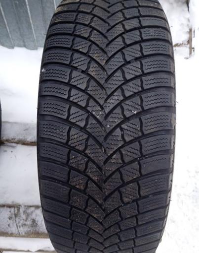 Bridgestone Blizzak LM-001 Evo 205/55 R16