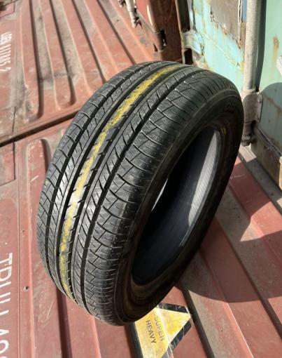 Yokohama dB Decibel E70B 215/55 R17