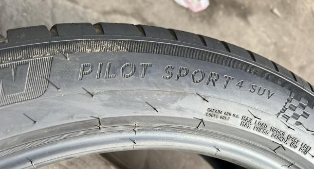 Michelin Pilot Sport 4 SUV 295/40 R22