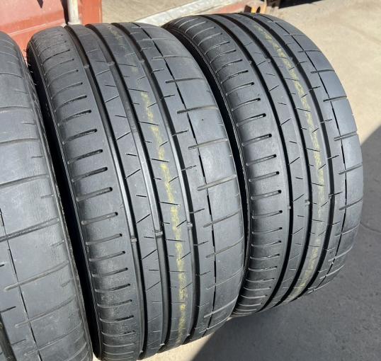 Pirelli P Zero Corsa 245/35 R19