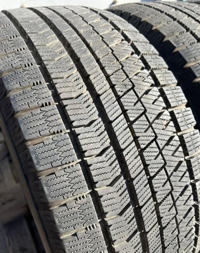 Bridgestone Blizzak VRX2 245/50 R18