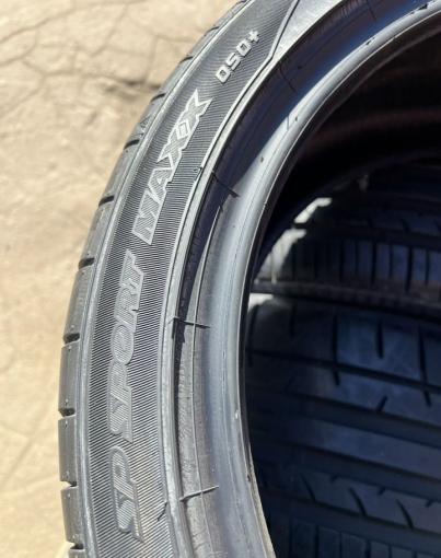 Dunlop SP Sport Maxx 050+ 235/40 R18 и 265/35 R18