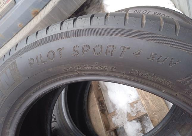 Michelin Pilot Sport 4 SUV 275/50 R21