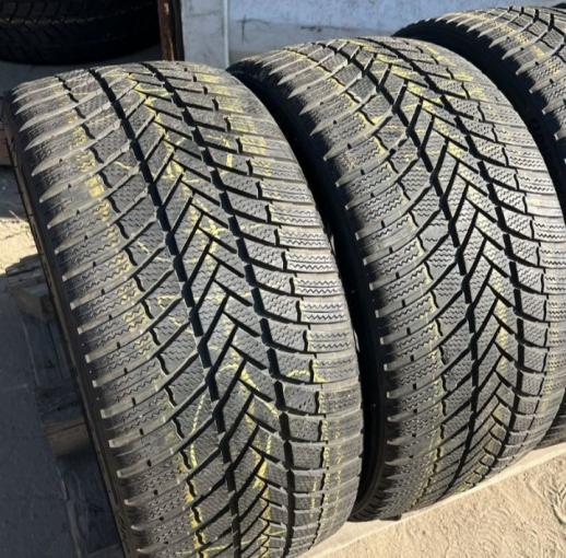 Bridgestone Blizzak LM-005 255/35 R20