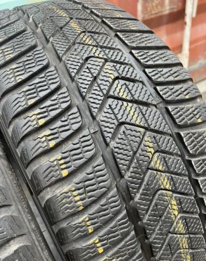 Pirelli Winter Sottozero 3 255/35 R21