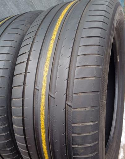 Michelin Pilot Sport 4 SUV 275/50 R21