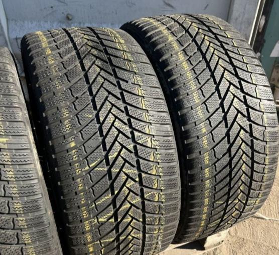 Bridgestone Blizzak LM-005 255/35 R20