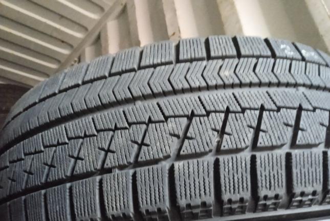 Bridgestone Blizzak VRX 205/60 R16