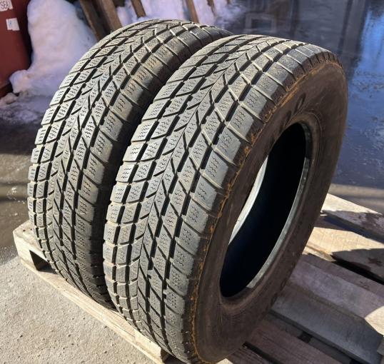 Hankook Winter Radial W400 215/70 R16