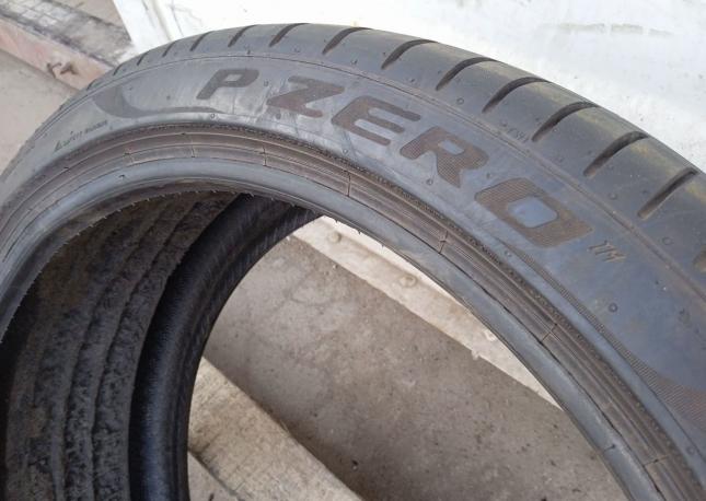 Pirelli P Zero PZ4 255/35 R21