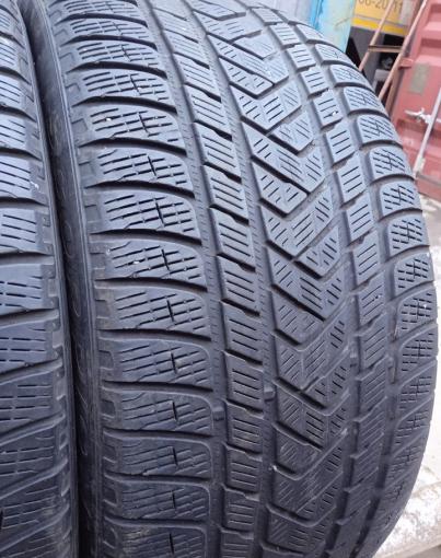 Pirelli Scorpion Winter 295/35 R21