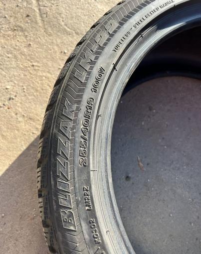 Bridgestone Blizzak LM-22 255/40 R19