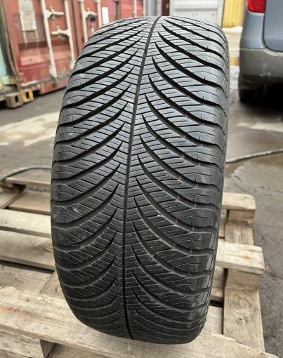 Goodyear Vector 4Seasons Gen-2 215/50 R17