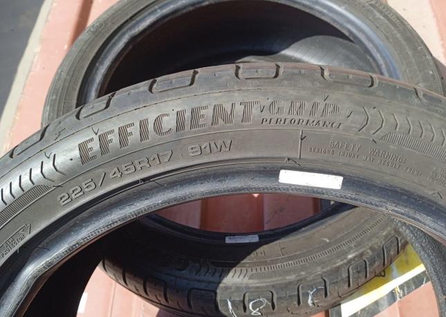 Goodyear EfficientGrip Performance 225/45 R17