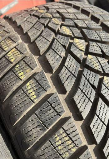 Goodyear UltraGrip Performance+ 265/40 R21