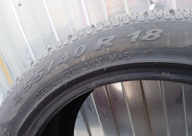 Pirelli Winter Sottozero 240 Serie II 255/40 R18