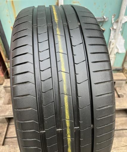 Pirelli P Zero PZ4 275/40 R21