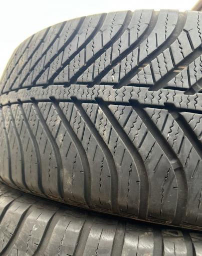 Goodyear Vector 4Seasons 215/55 R16