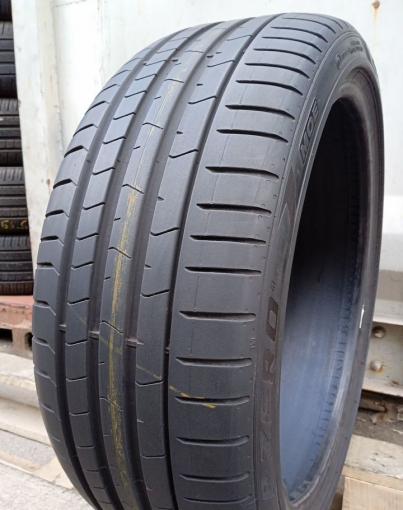 Pirelli P Zero PZ4 225/40 R19