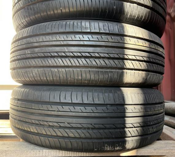 Yokohama Advan dB V552 205/65 R15