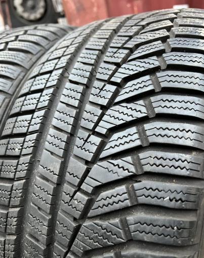 Hankook Winter I'Cept Evo2 W320 215/45 R16