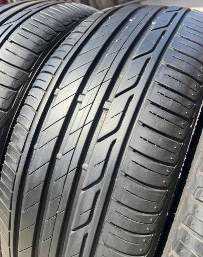 Bridgestone Turanza T001 215/60 R16