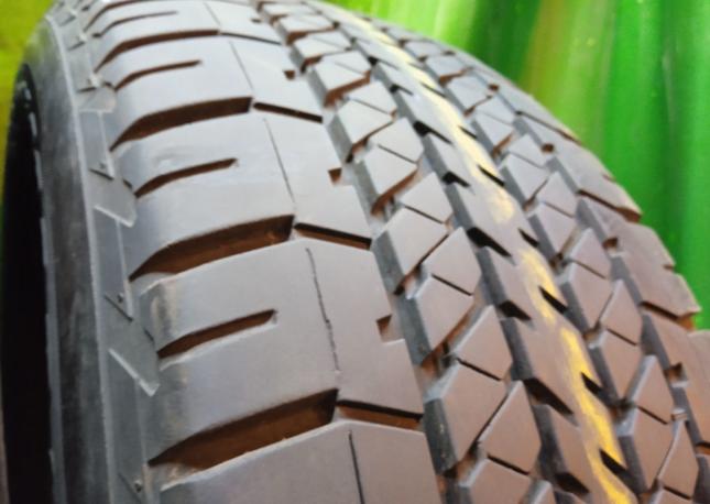 Bridgestone Dueler H/T 684II 275/60 R20