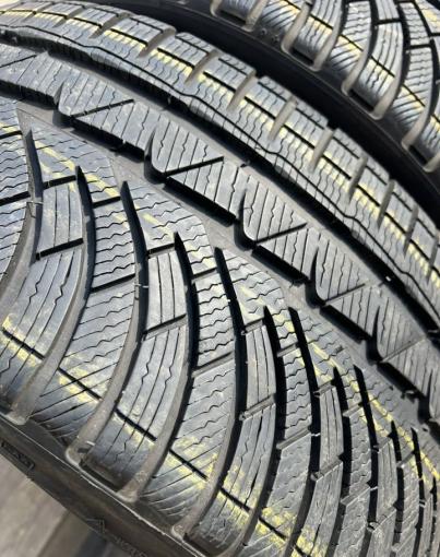 Michelin Pilot Alpin 4 235/35 R19